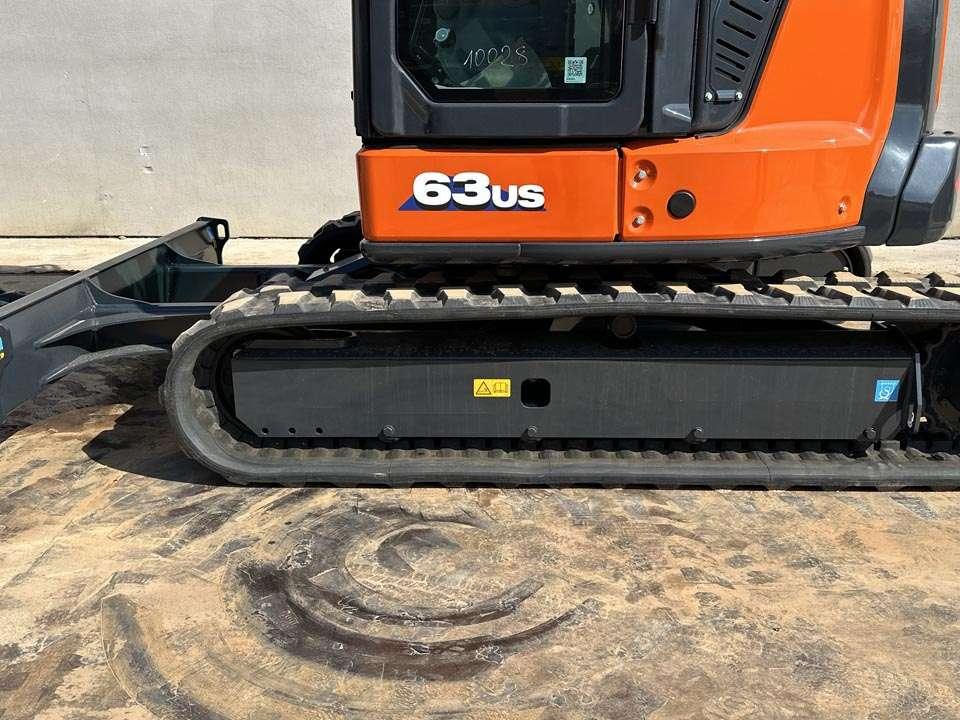 Hitachi ZX63U Photo 10