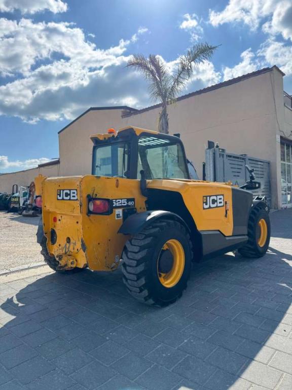 JCB 520-60 HiViz Photo 3