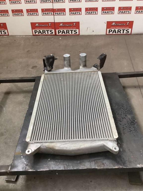 Radiateur intercooler pour New Holland E385 Photo 2