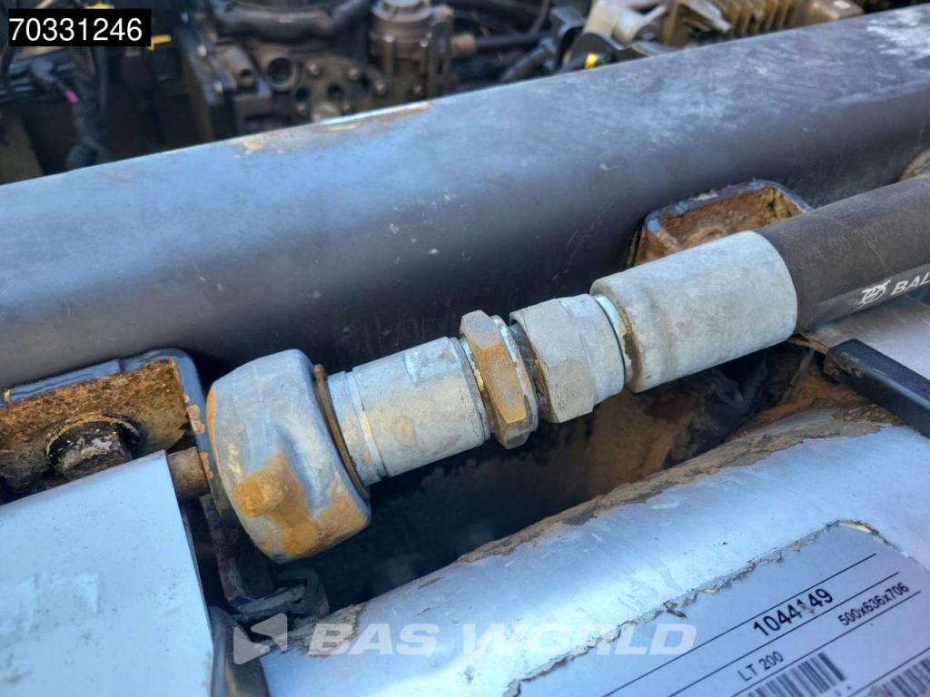 Renault T 460 4X2 SleeperCab Hydraulic Photo 16