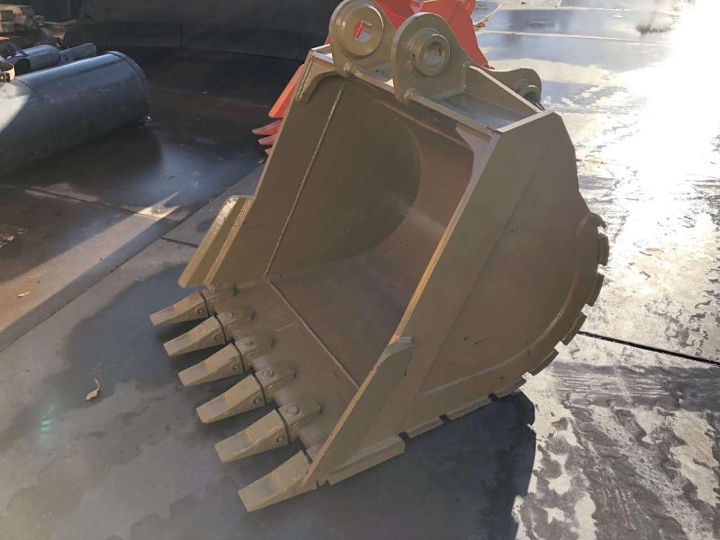 Caterpillar 325B 47 inch HDBucket Photo 4