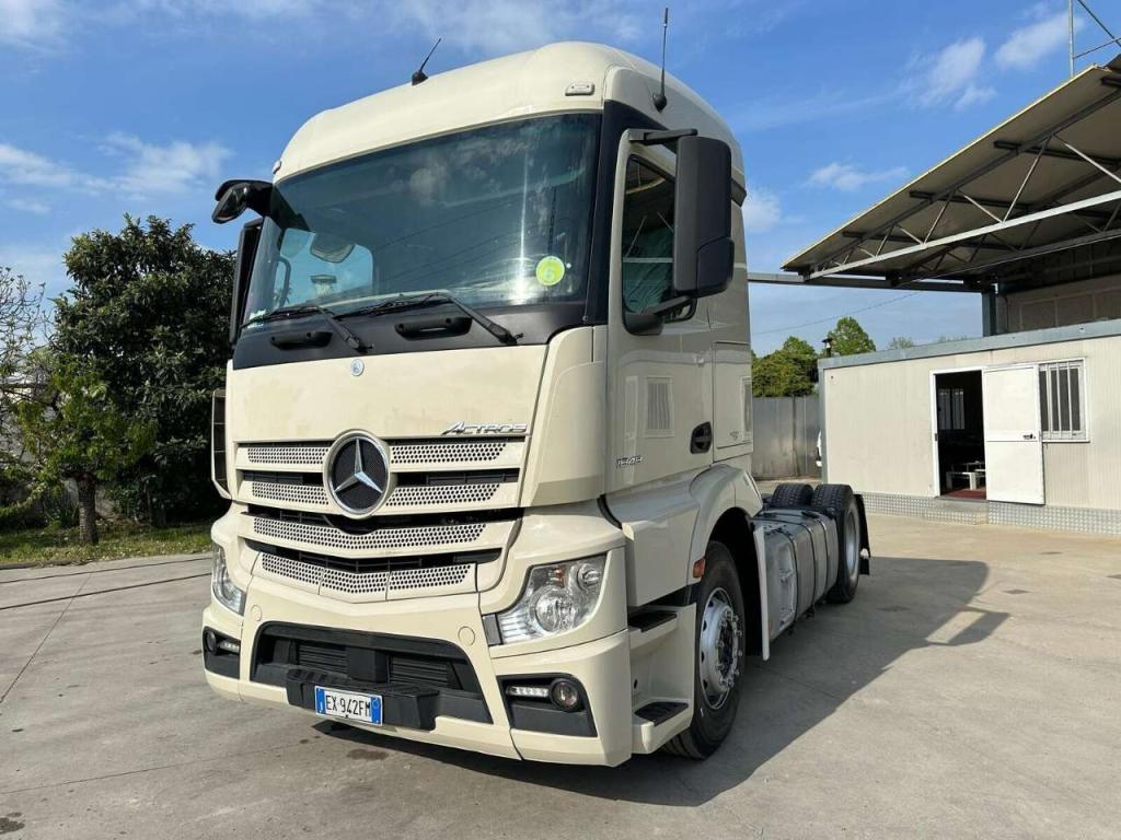 Mercedes-Benz Actros 1848 Photo 1