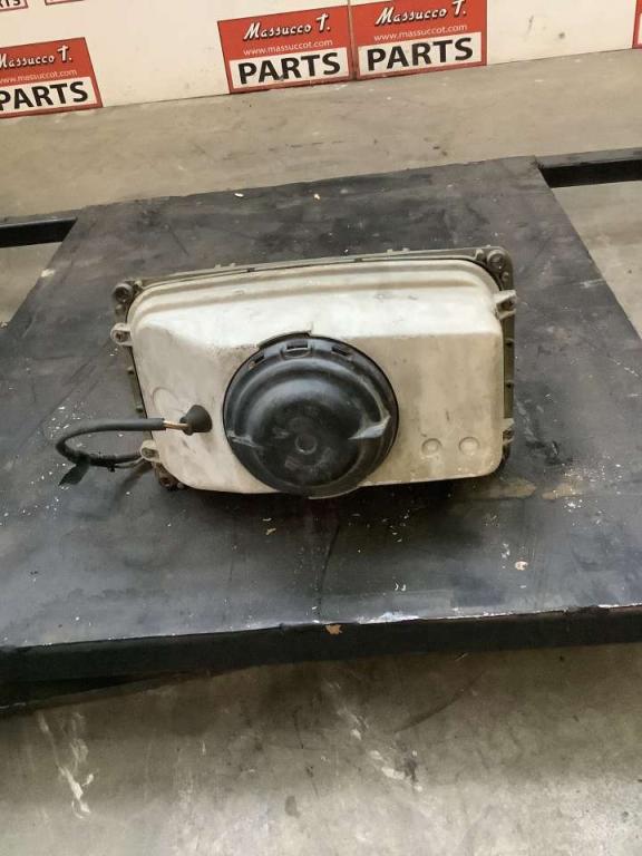Phare pour Iveco 260/330 F 35 Photo 2
