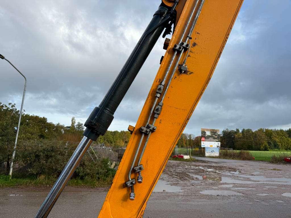 Hyundai HX300LR - 18m Long Reach / Auto Greasing Photo 12