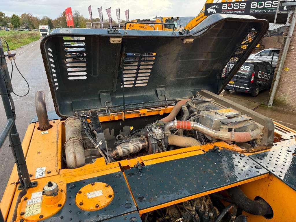 Hyundai HX300LR - 18m Long Reach / Auto Greasing Photo 25