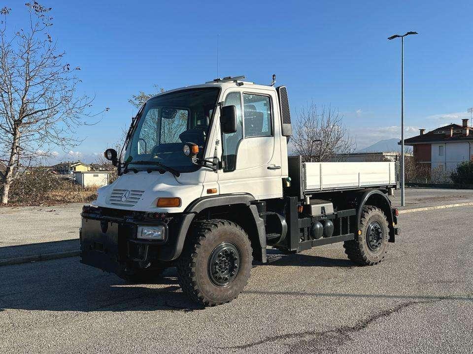 Mercedes-Benz Unimog 405 4X4 Photo 1