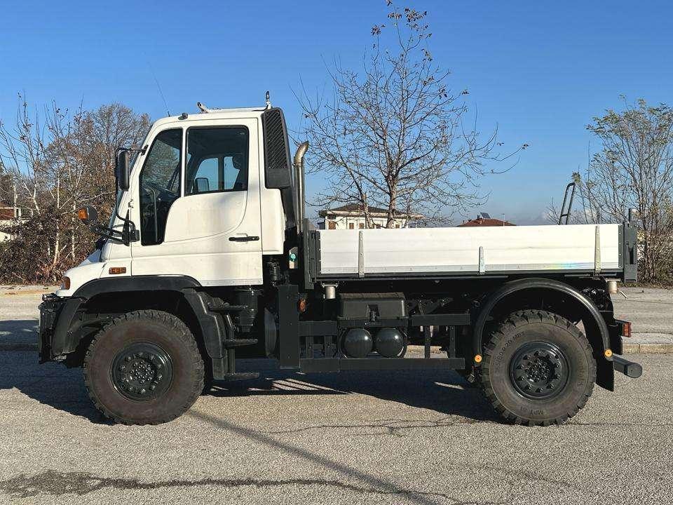 Mercedes-Benz Unimog 405 4X4 Photo 2