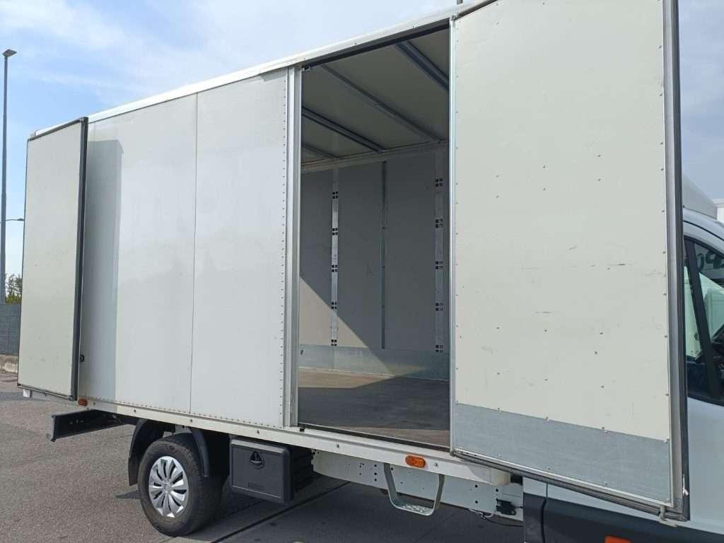Ford Transit Photo 4
