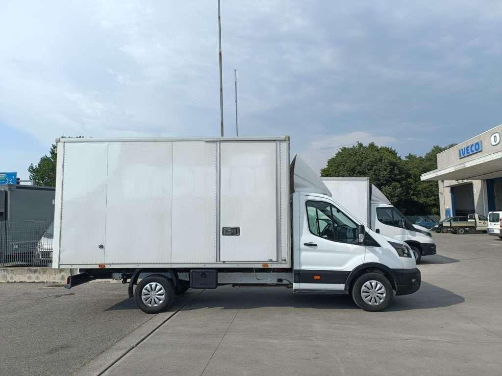 Ford Transit Photo 9