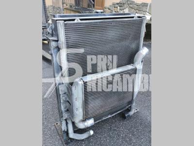 Refroidisseur d'huile hydraulique pour New Holland E 215 en vente par PRV Ricambi Srl