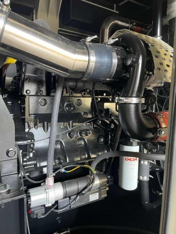 Cummins QSZ13-G13 - 550 kVA Generator - DPX-19846 Photo 11