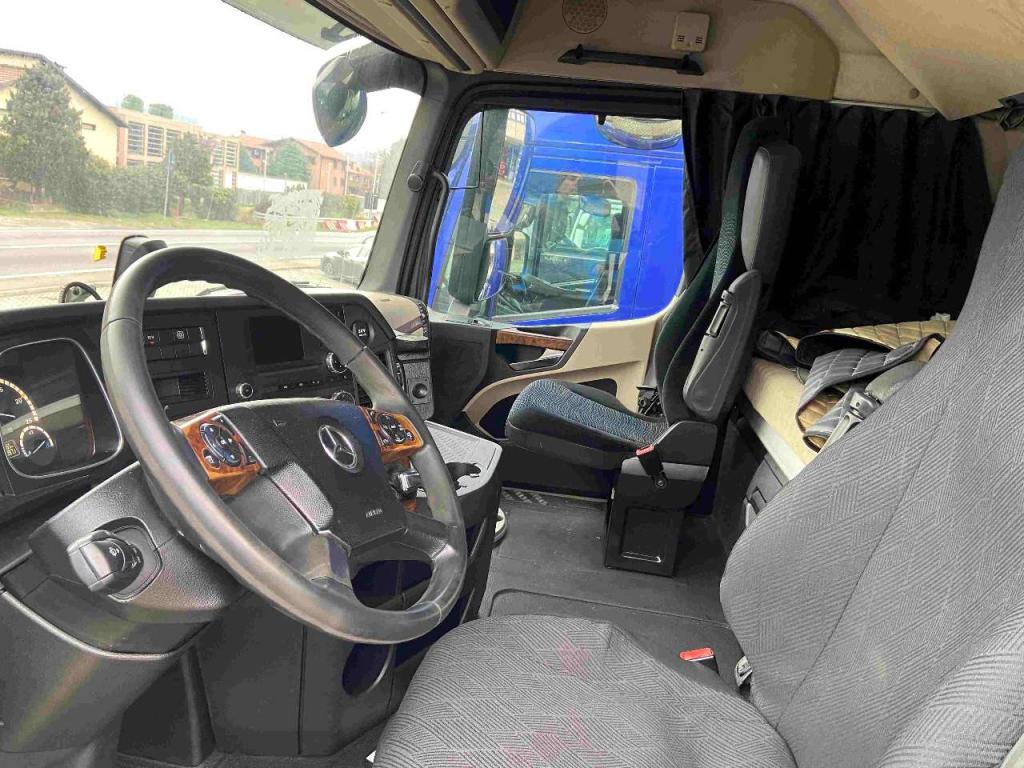 Mercedes-Benz 420 Euro 6 Photo 2