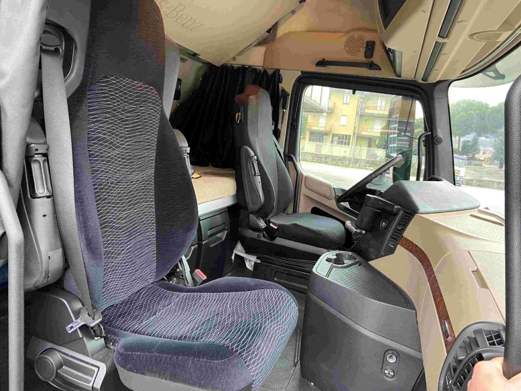Mercedes-Benz 420 Euro 6 Photo 5