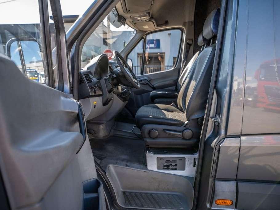 Mercedes-Benz SPRINTER 519 CDI Photo 16