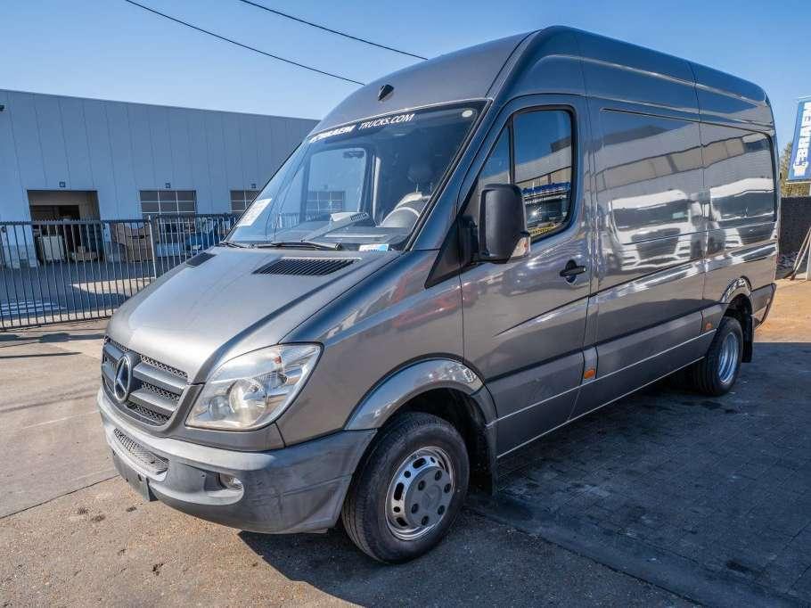 Mercedes-Benz SPRINTER 519 CDI Photo 2