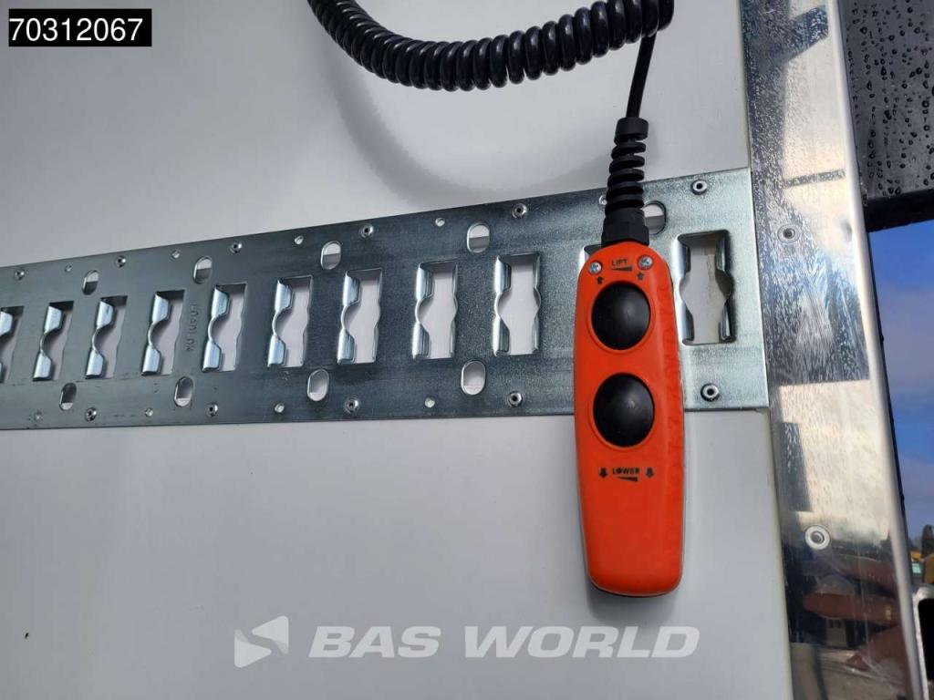 Iveco Daily For rent in Germany from €3.795 per month Cruise control Photo 11
