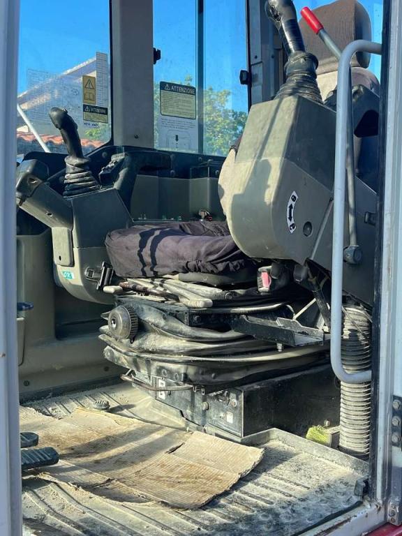 Takeuchi TB1140 Photo 6