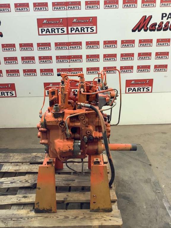 Distributeur hydraulique pour Hitachi EX215 Photo 1