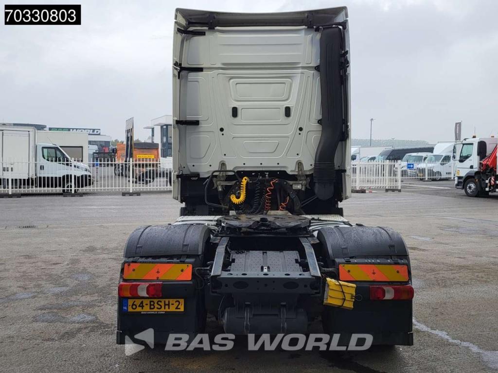 Mercedes-Benz Actros 1843 4X2 BigSpace NL-Truck Retarder 2x Tanks Photo 10