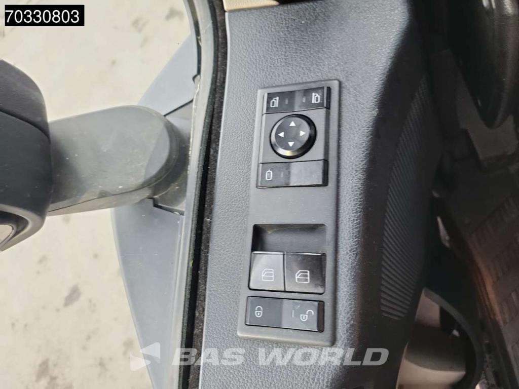 Mercedes-Benz Actros 1843 4X2 BigSpace NL-Truck Retarder 2x Tanks Photo 24