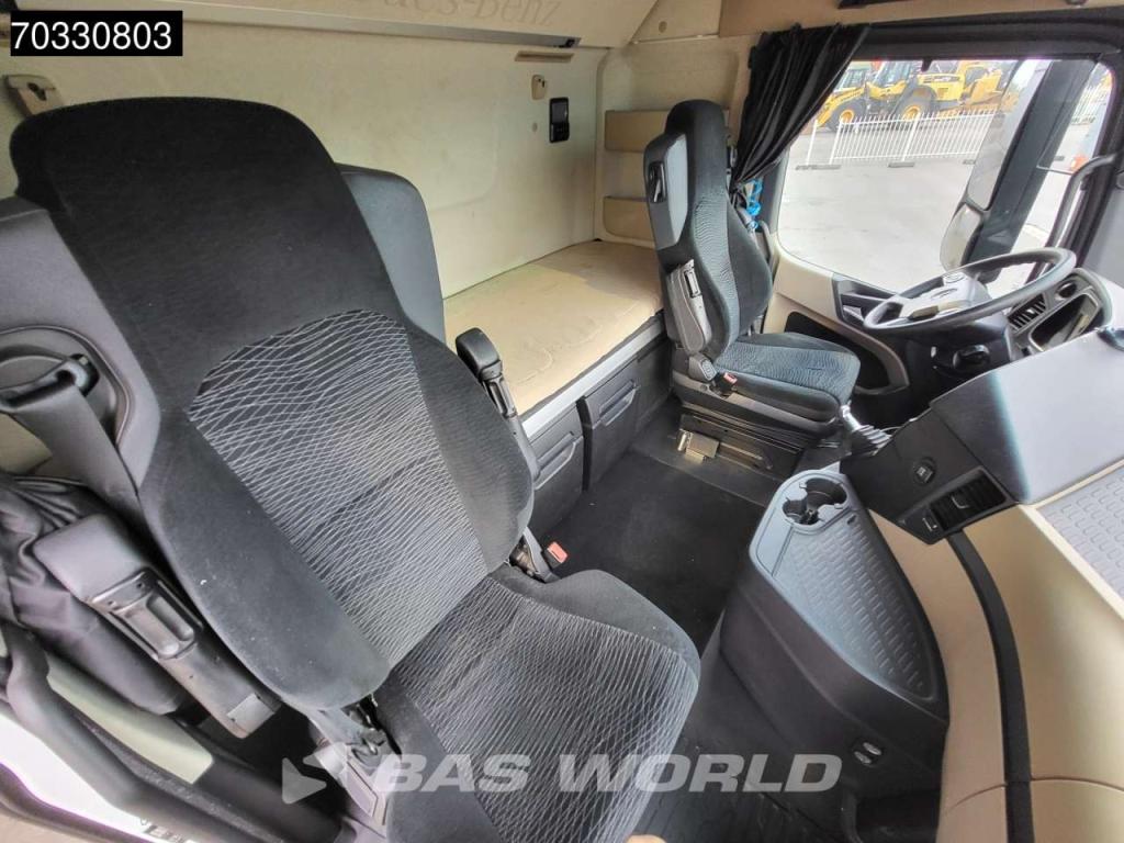 Mercedes-Benz Actros 1843 4X2 BigSpace NL-Truck Retarder 2x Tanks Photo 25