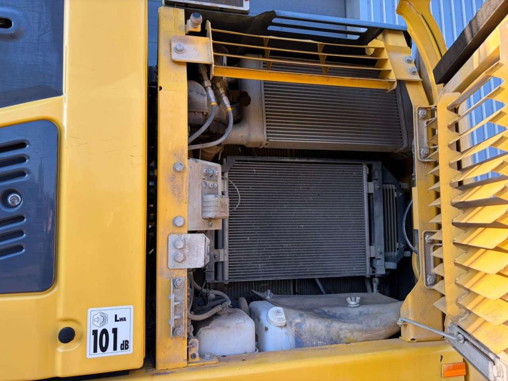 Komatsu PW148-10 Photo 22