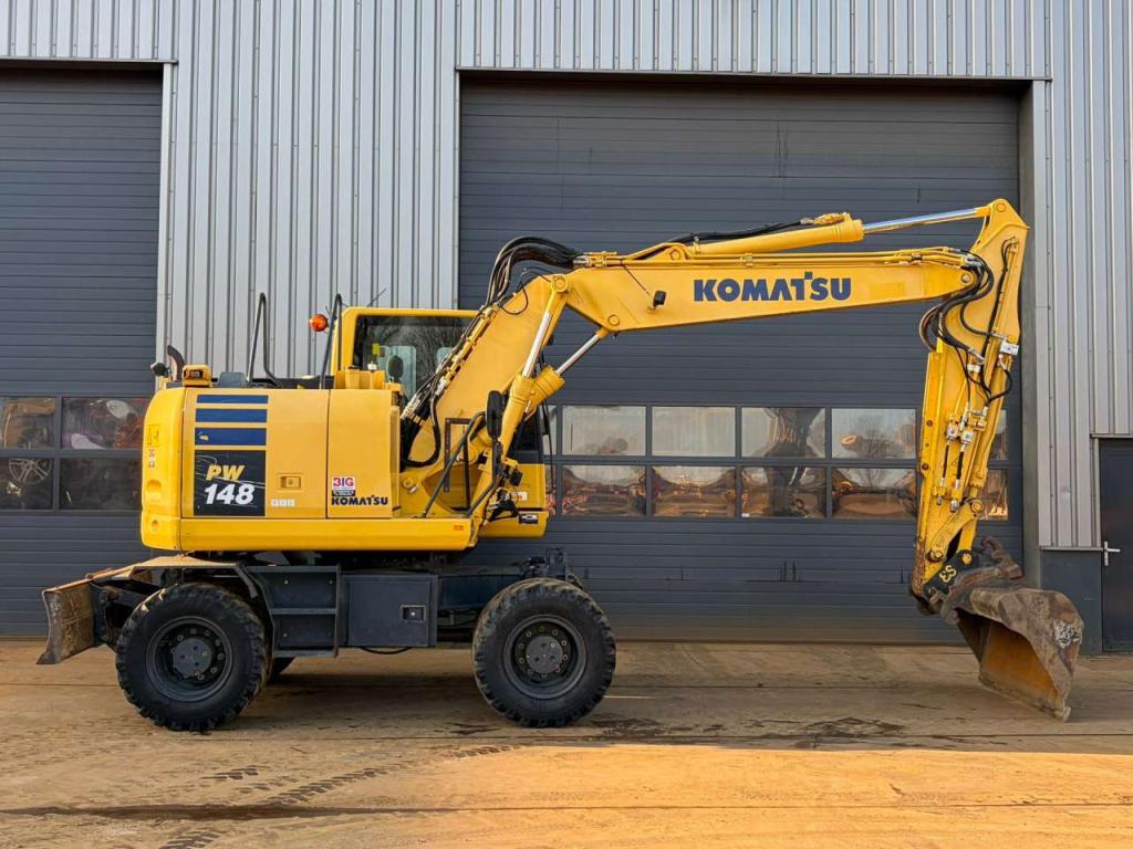 Komatsu PW148-10 Photo 6