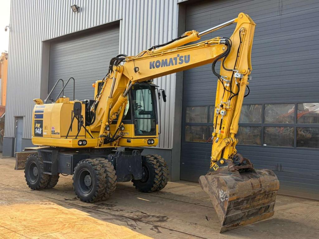 Komatsu PW148-10 Photo 7