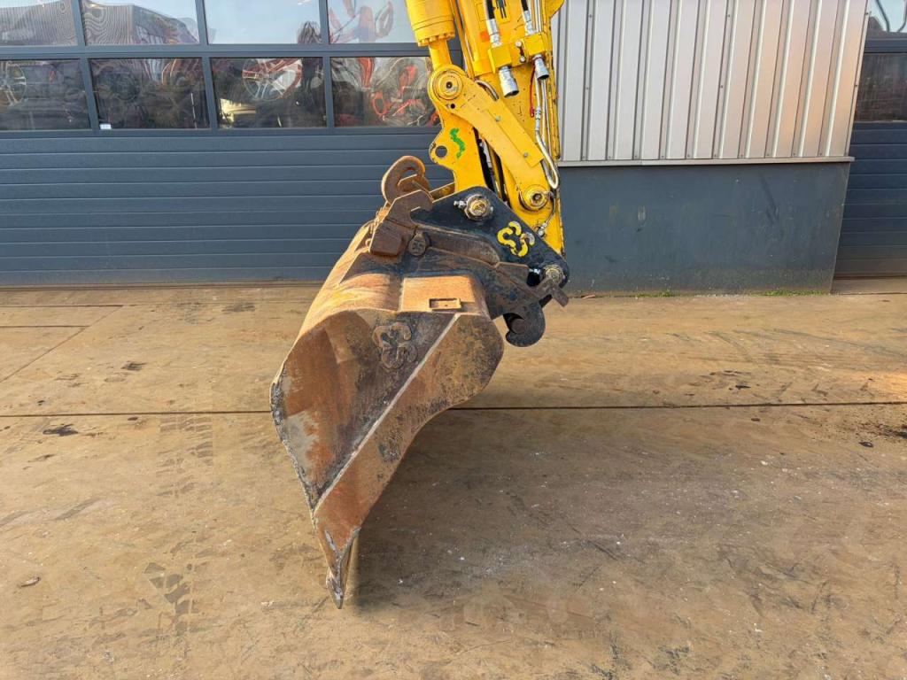 Komatsu PW148-10 Photo 8
