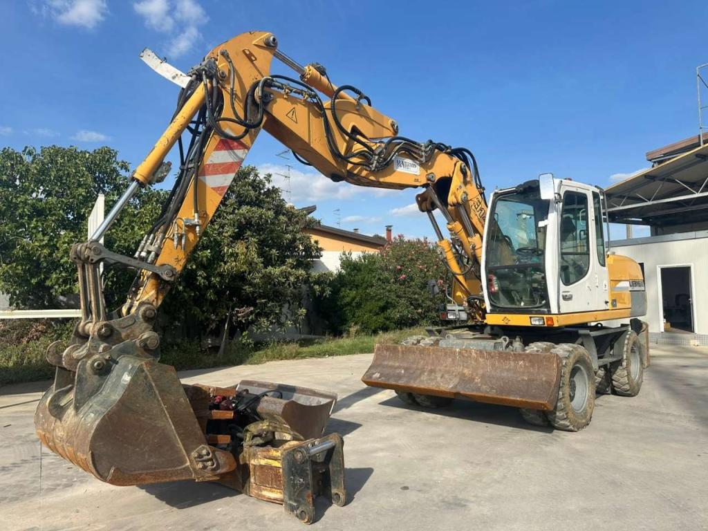 Liebherr 914 Photo 1