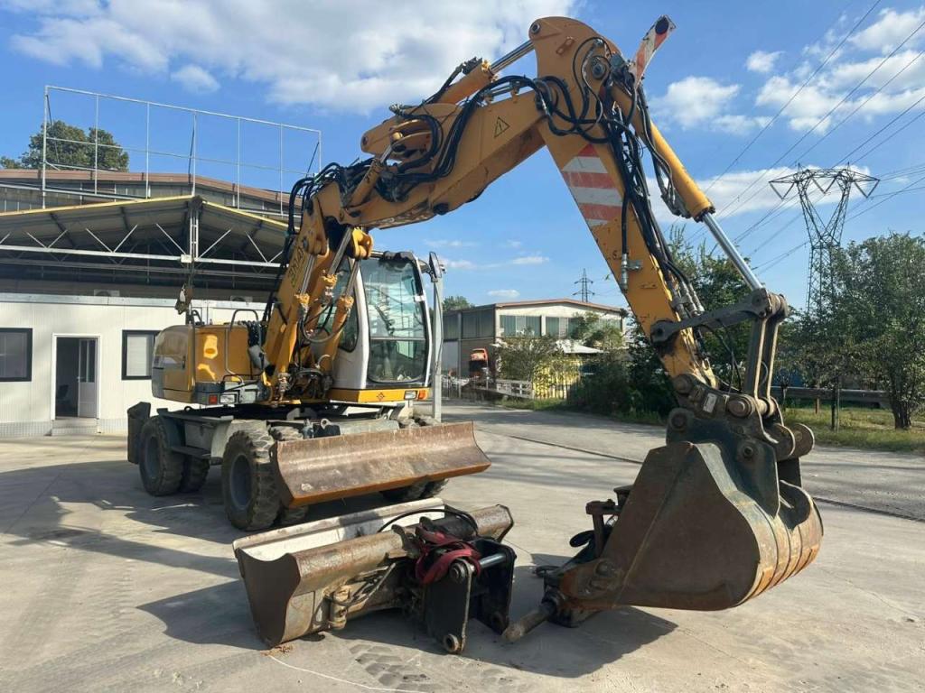Liebherr 914 Photo 2