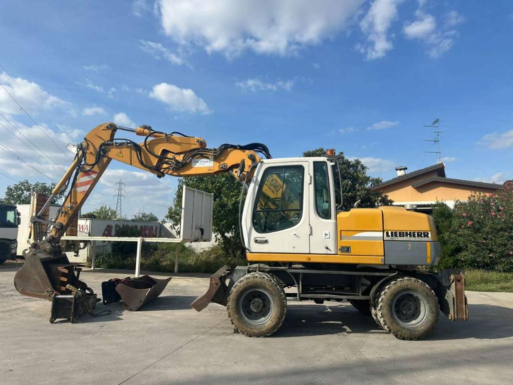 Liebherr 914 Photo 4