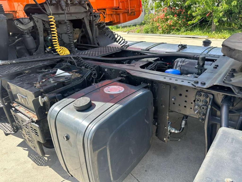 Iveco Stralis 480 Photo 8