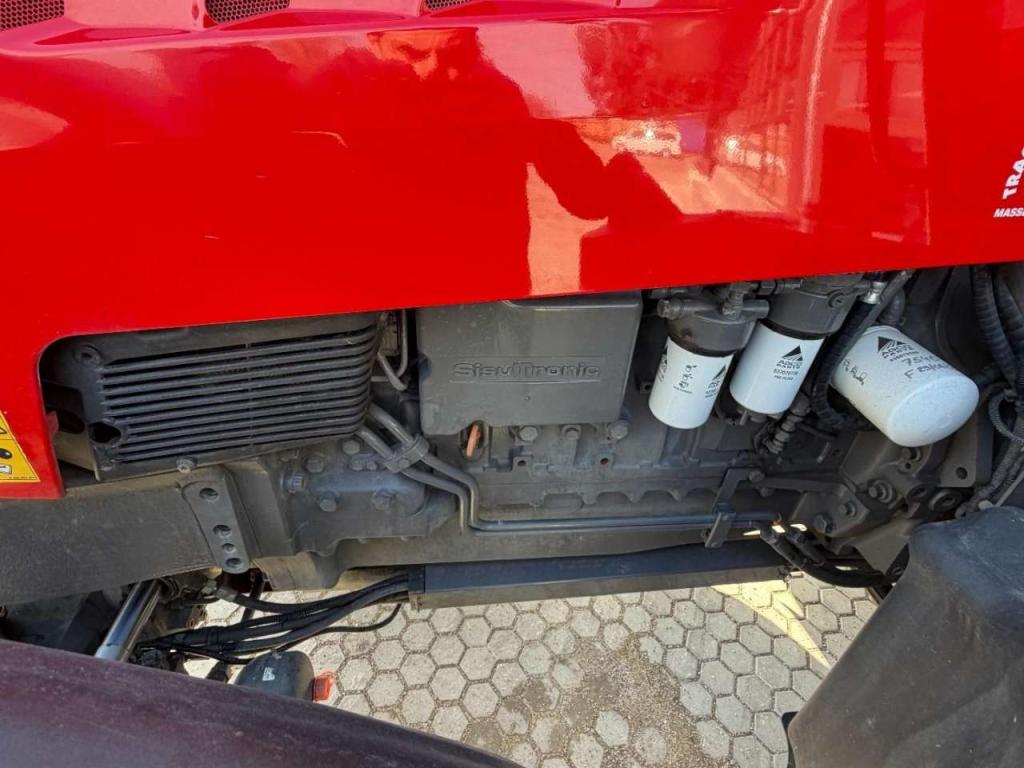 Massey Ferguson 7620 Dyna 6 Air Brakes - Front Linkage Photo 20