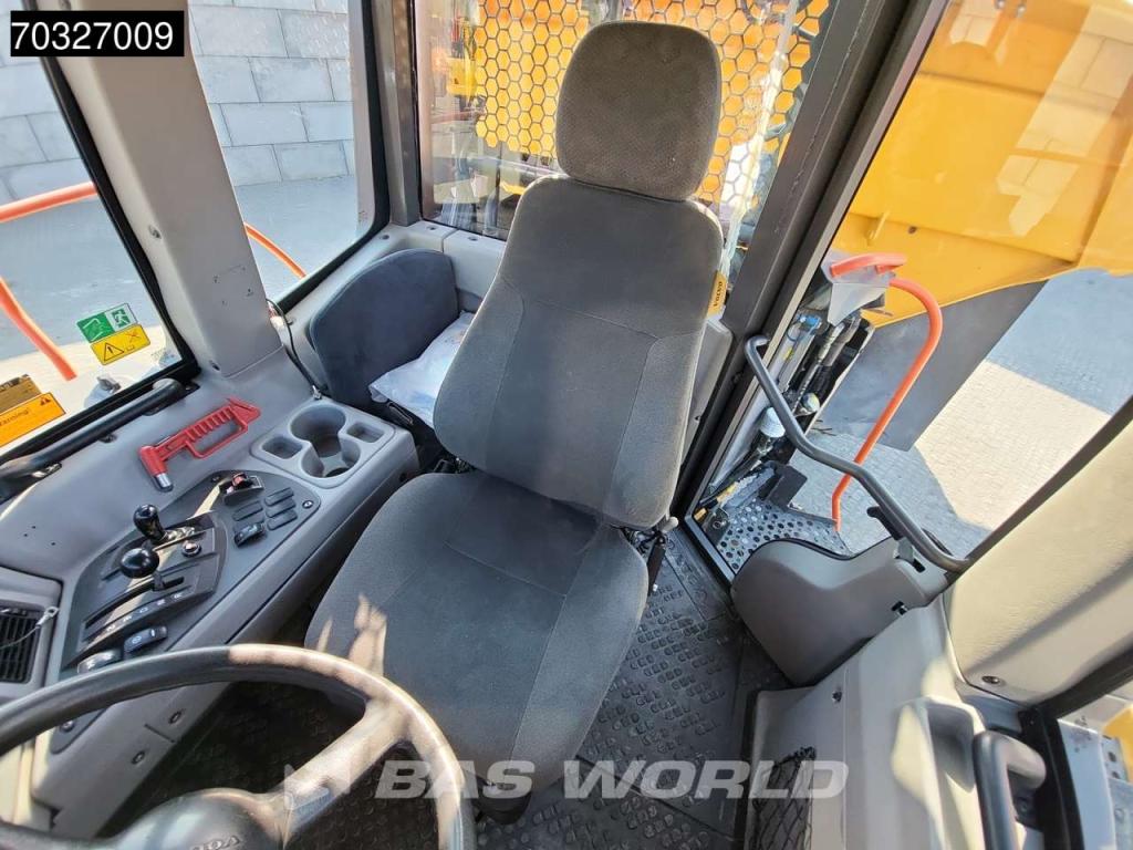 Volvo A60 H Full Service History - CE Photo 30