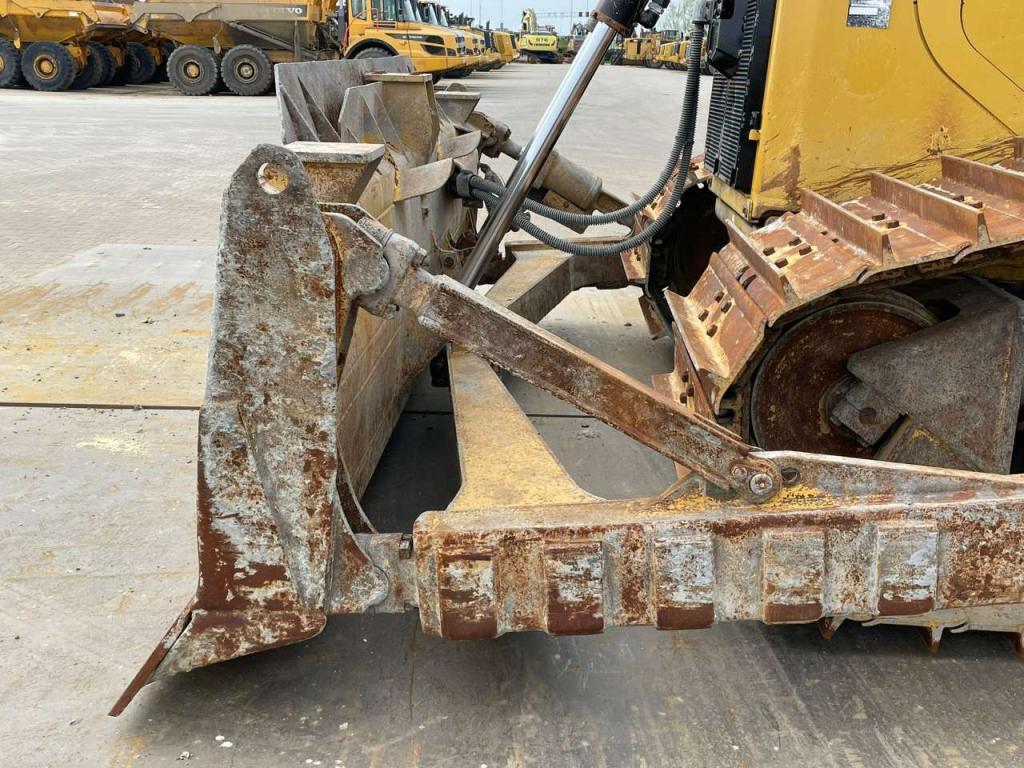 Caterpillar D6T LGP Photo 10