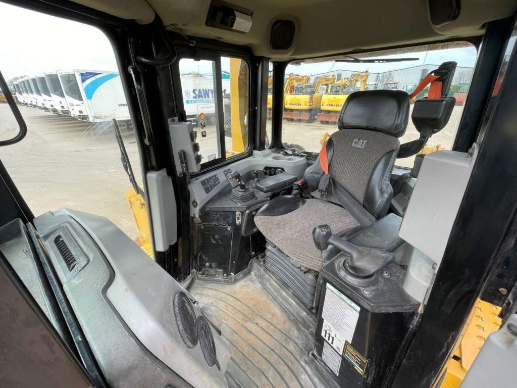 Caterpillar D6T LGP Photo 21