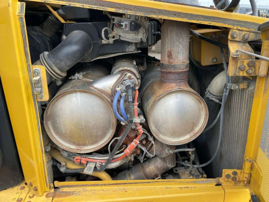 Caterpillar D6T LGP Photo 29