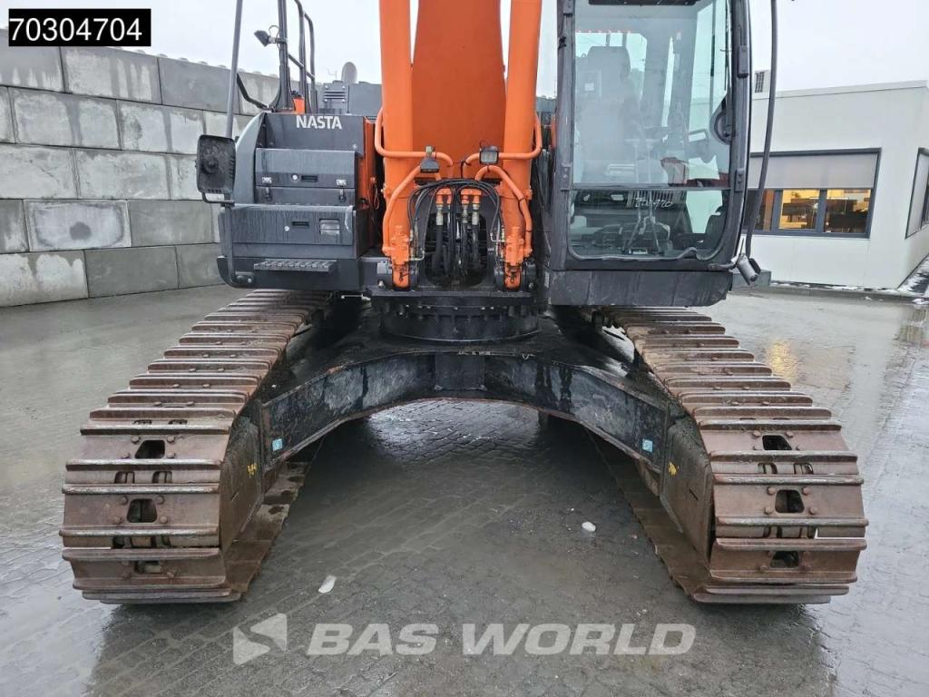 Hitachi ZX300 LC -6 Photo 10