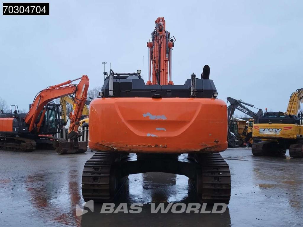 Hitachi ZX300 LC -6 Photo 5