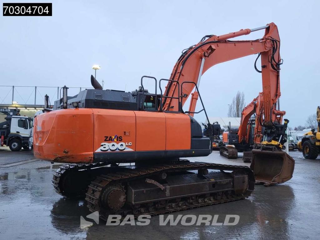 Hitachi ZX300 LC -6 Photo 6