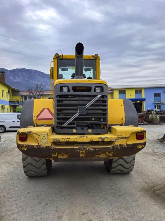 Volvo L110E Photo 3