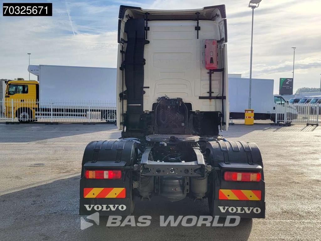 Volvo FH 460 4X2 2x Tanks Standklima Photo 11