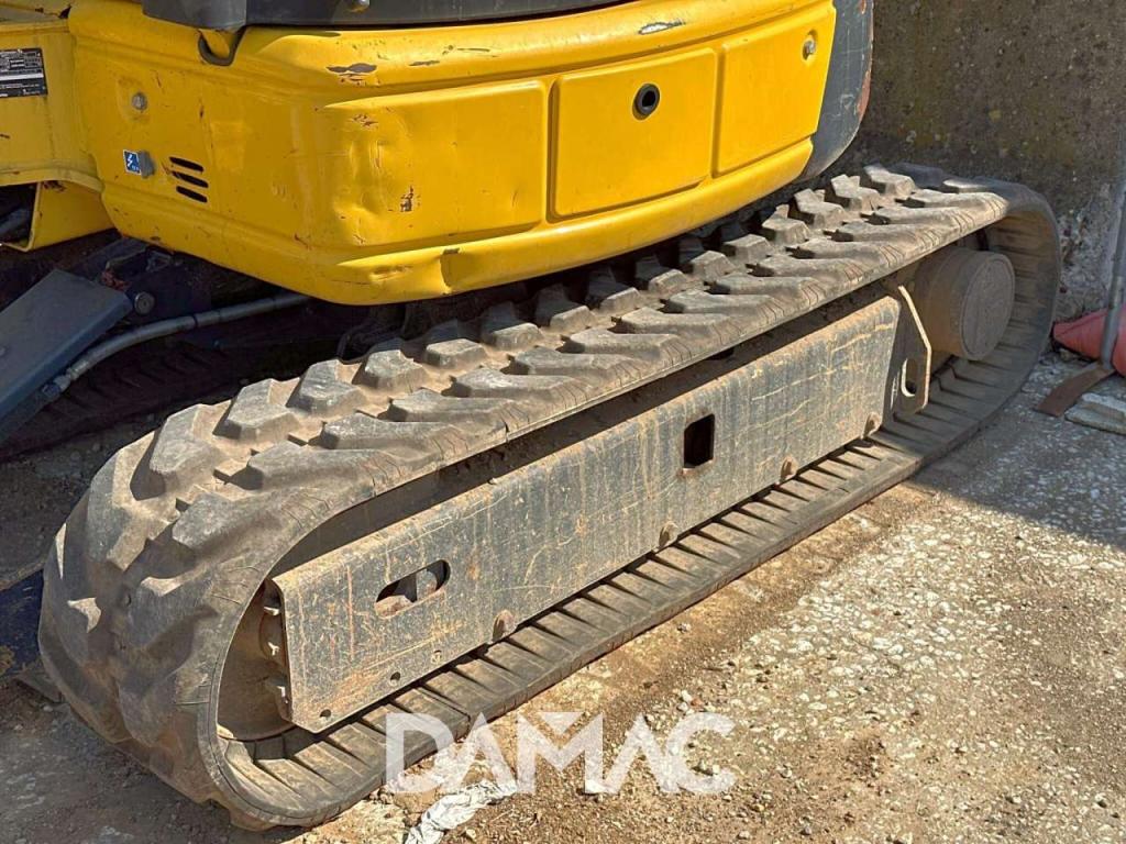 Komatsu PC26MR-3 Photo 13