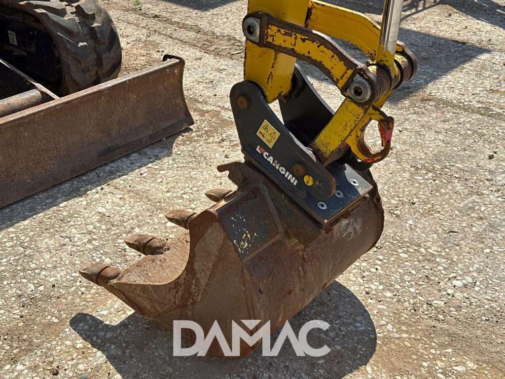 Komatsu PC26MR-3 Photo 14