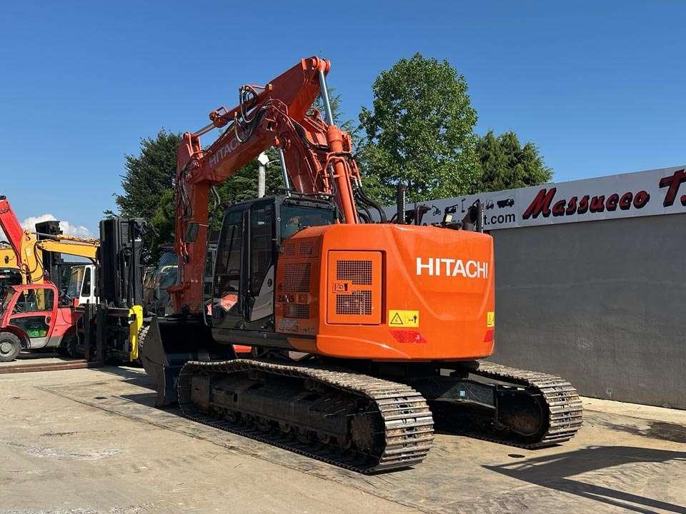 Hitachi ZX225USLC-6 Photo 3