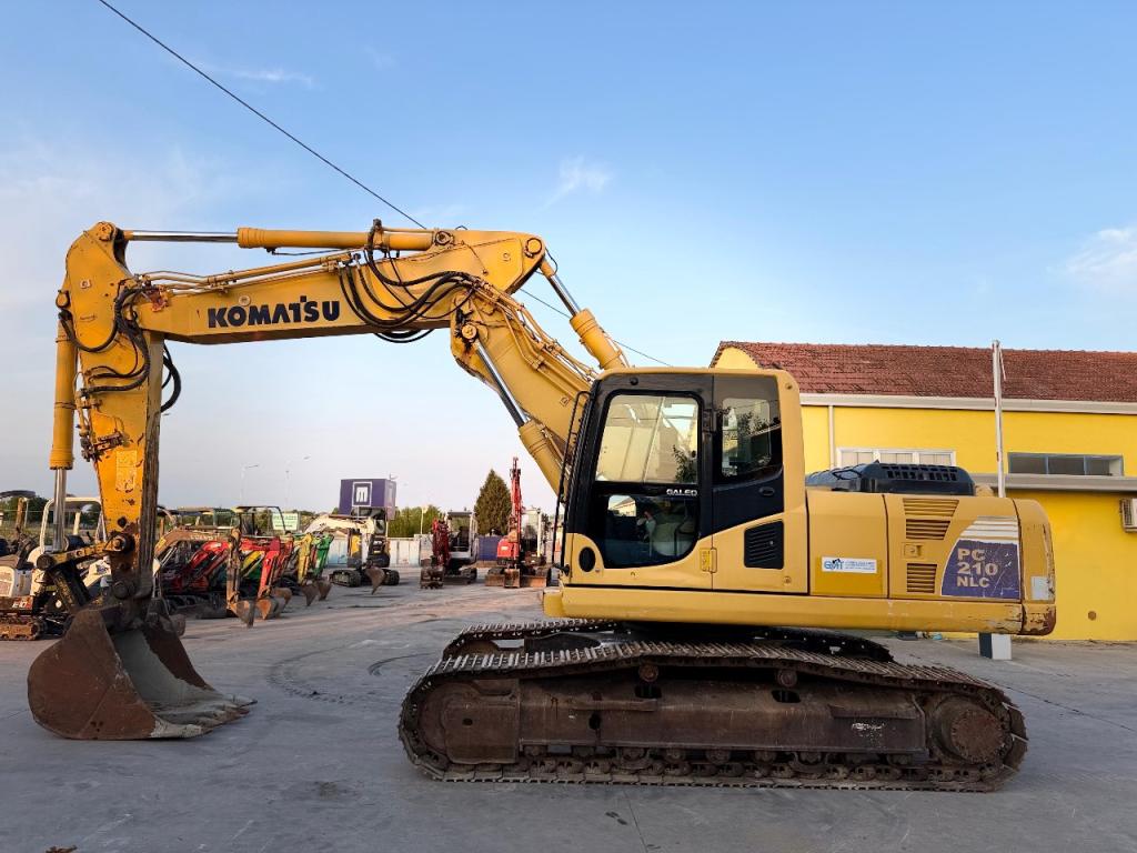 Komatsu PC210NLC-8 Photo 2