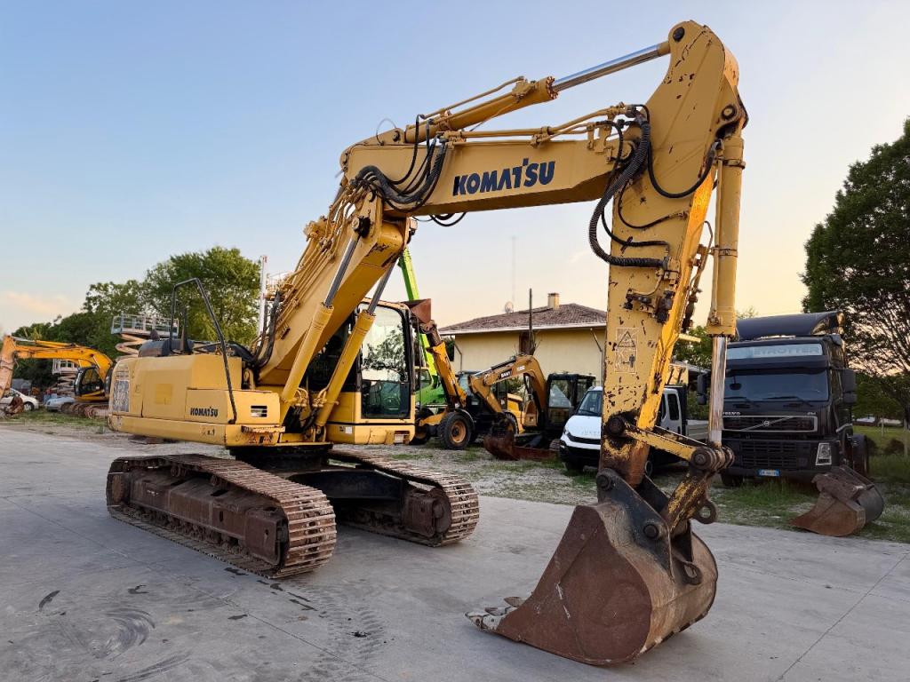 Komatsu PC210NLC-8 Photo 4