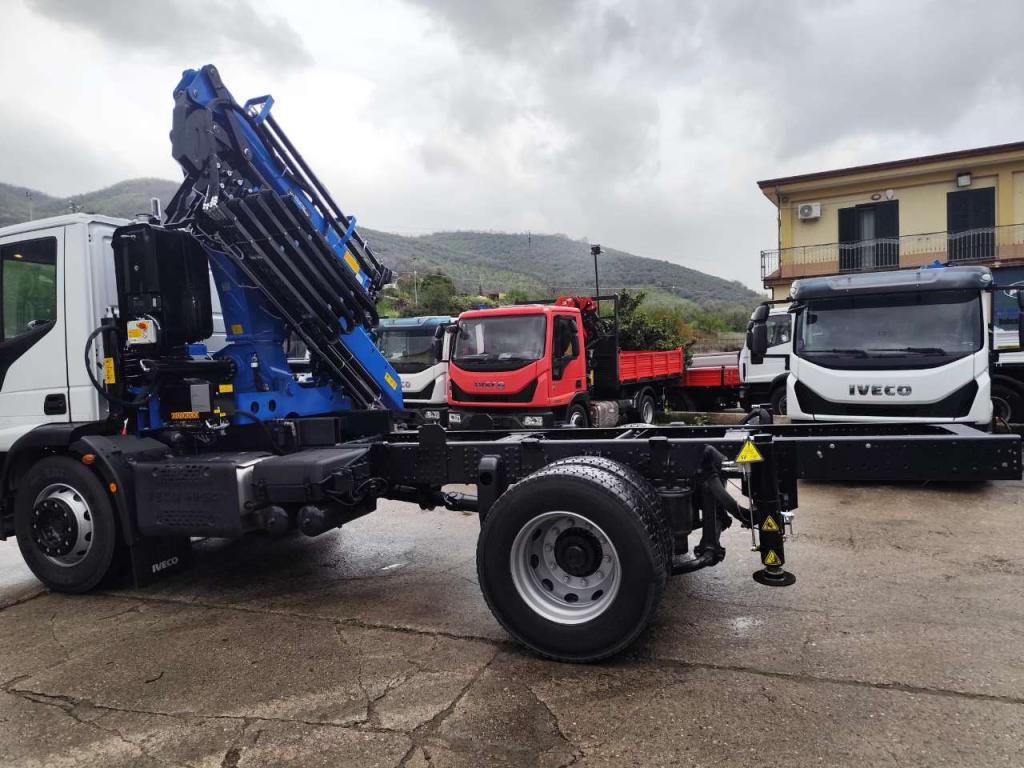 Iveco EUROCARGO 180-250 Photo 12