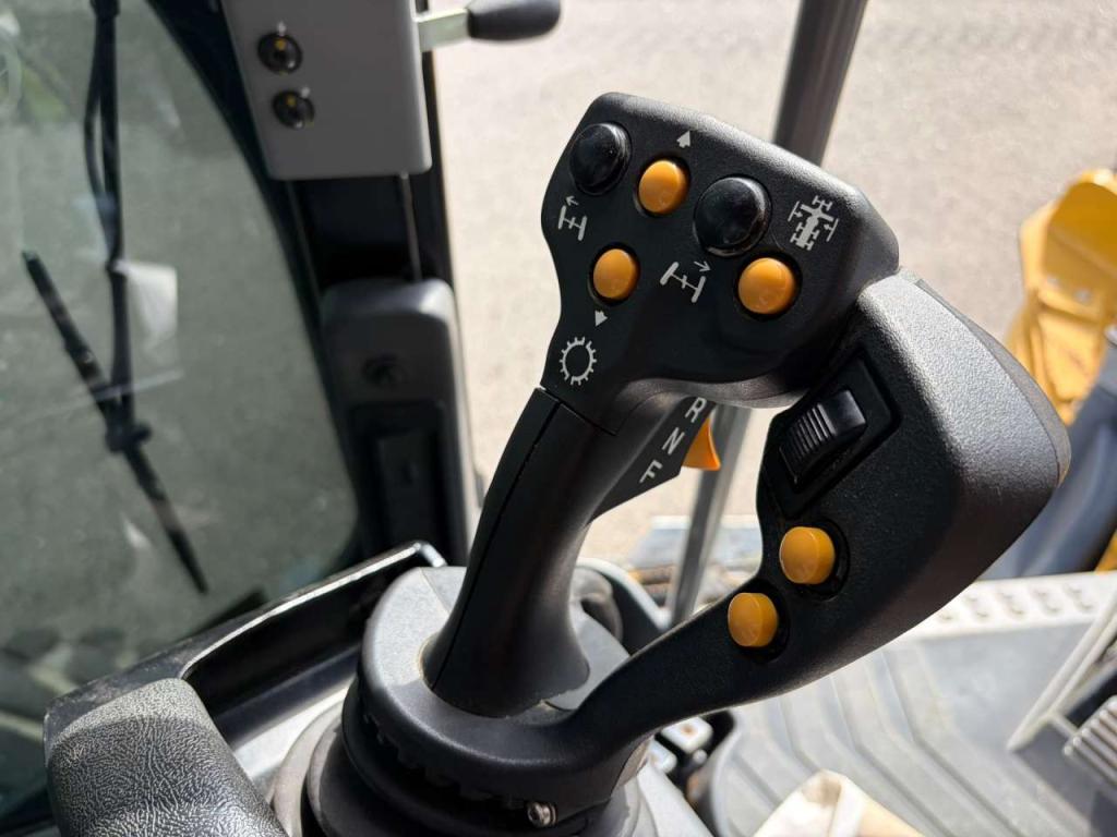 Caterpillar 140 AWD 15A CE / TUV / EPA Trimble prepared Photo 30